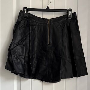 Sleek Black Zippered Mini Skirt